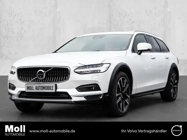 Volvo V90 Cross Country