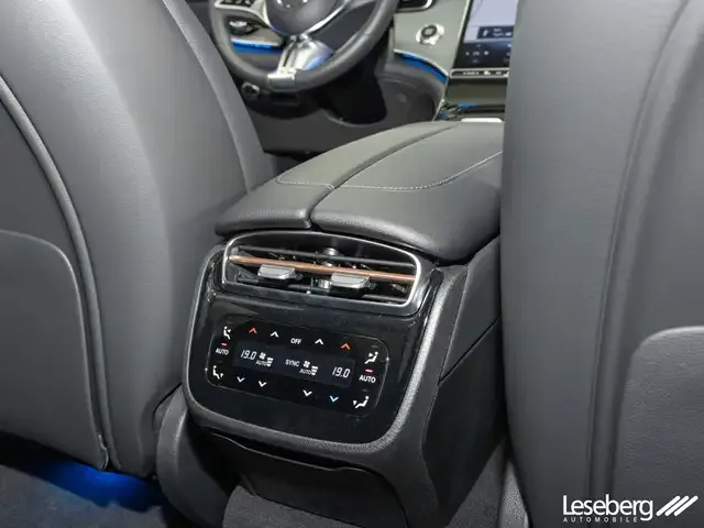 Mercedes-Benz EQE 300
