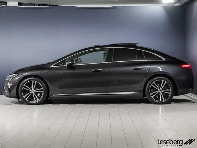 Mercedes-Benz EQE 300