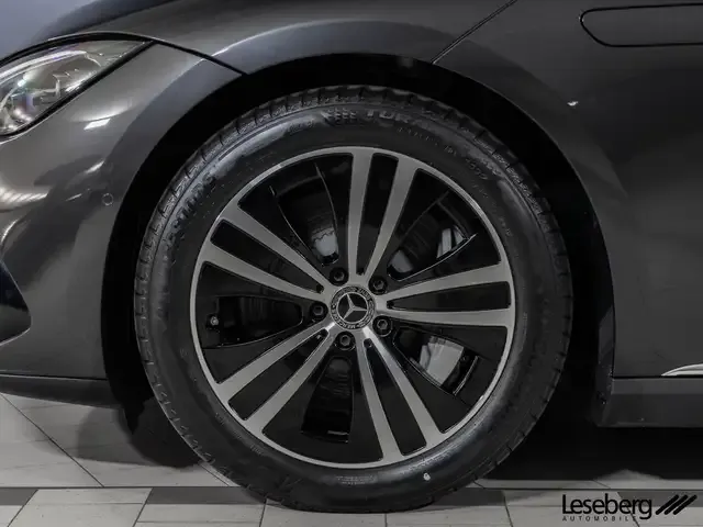 Mercedes-Benz EQE 300