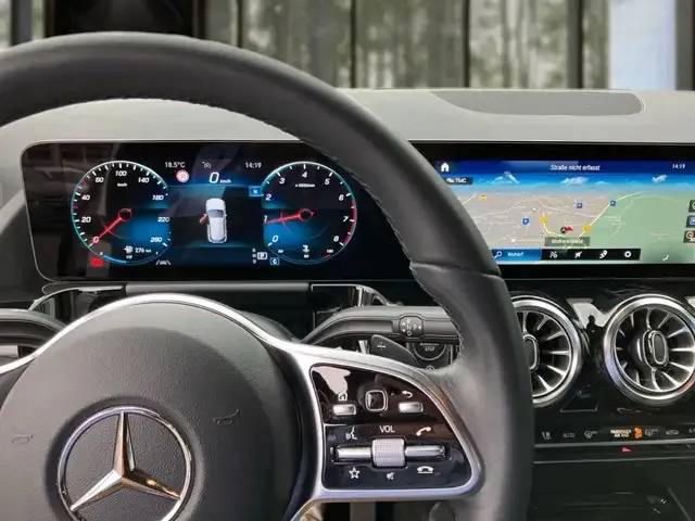 Mercedes-Benz GLA 200
