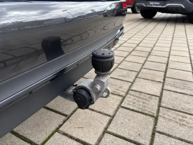 Mercedes-Benz E 400