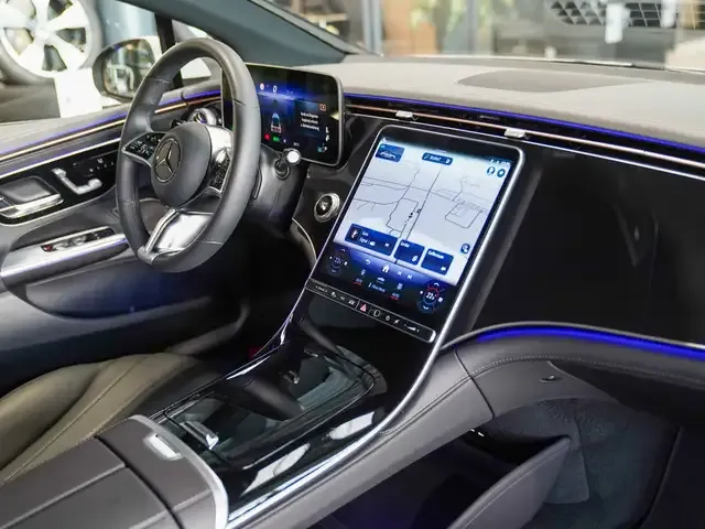 Mercedes-Benz EQE 300