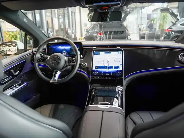 Mercedes-Benz EQE 300