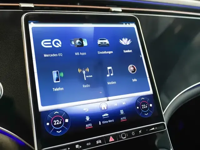 Mercedes-Benz EQE 300