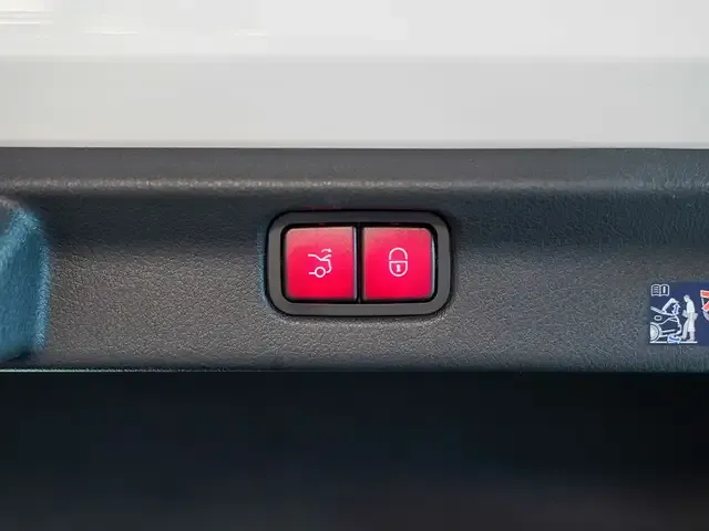 Mercedes-Benz EQE 300