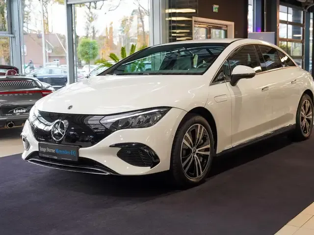 Mercedes-Benz EQE 300