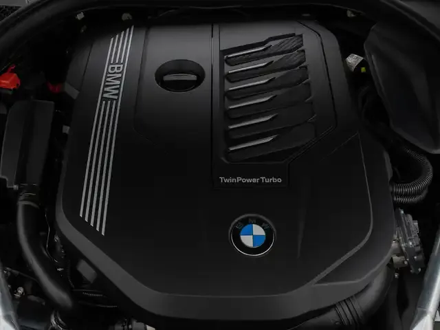 BMW 840