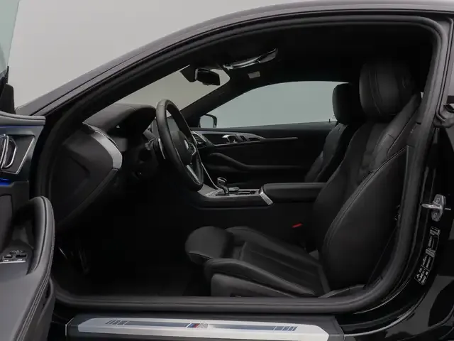 BMW 840