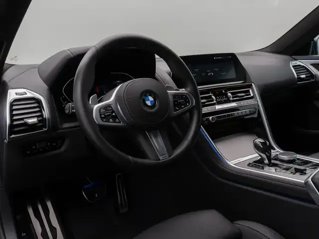 BMW 840