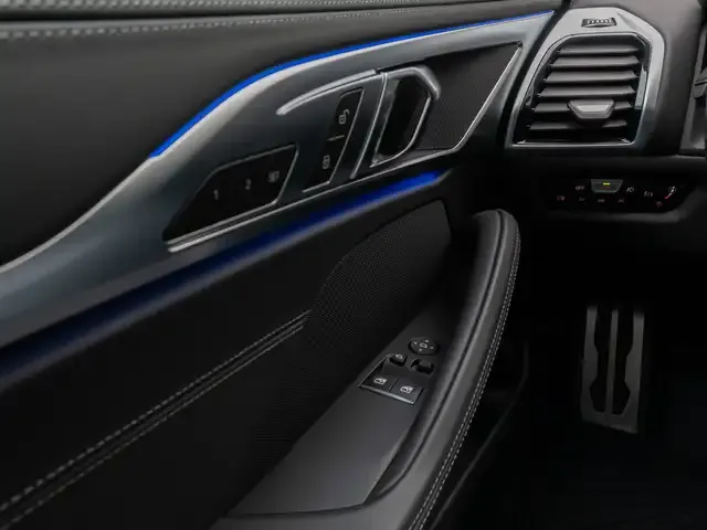 BMW 840