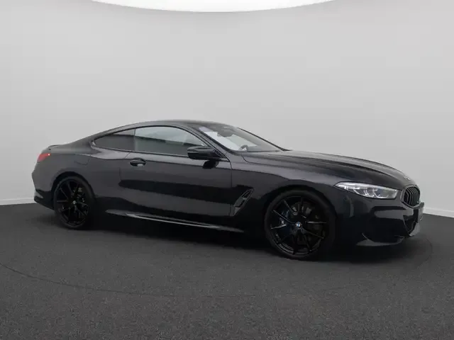 BMW 840