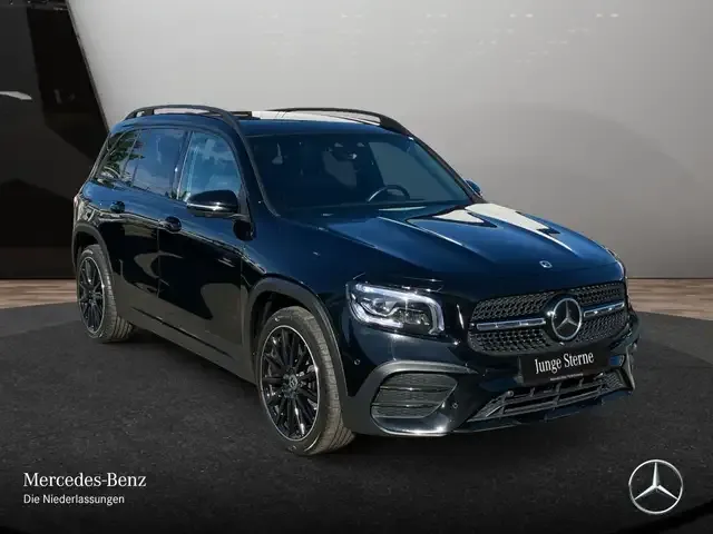 Mercedes-Benz GLB 220