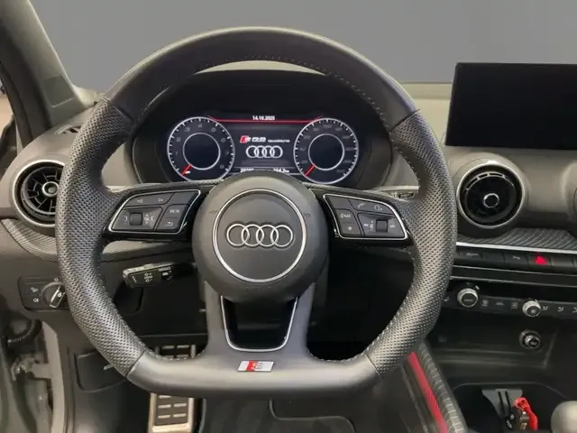 Audi SQ2