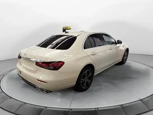 Mercedes-Benz E 200
