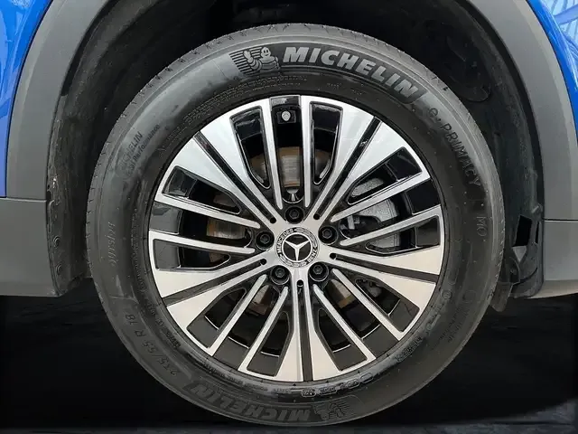 Mercedes-Benz EQB 300