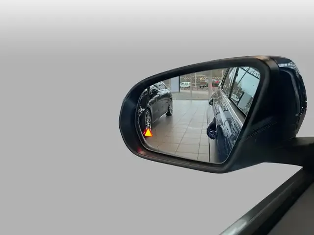 Mercedes-Benz EQB 300