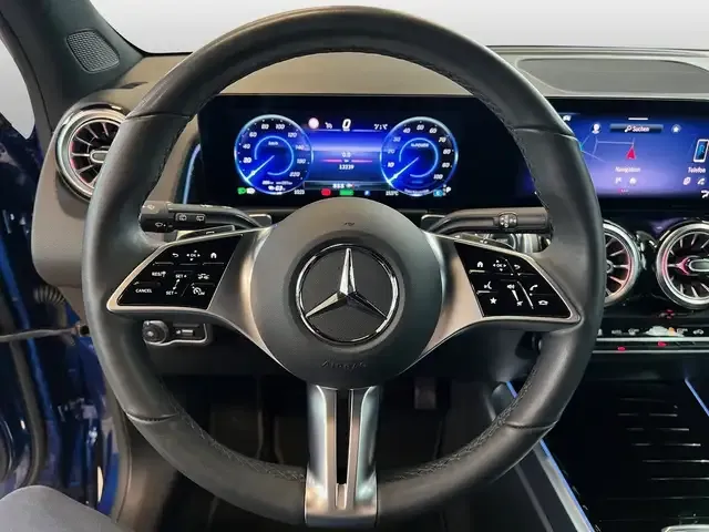 Mercedes-Benz EQB 300