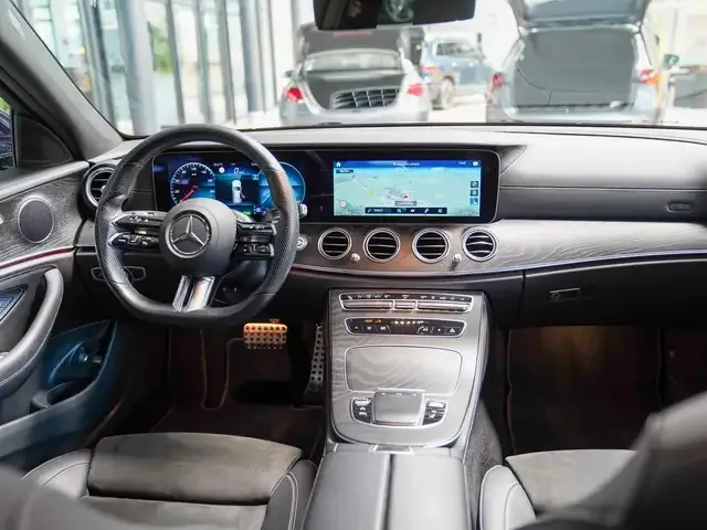 Mercedes-Benz E 300