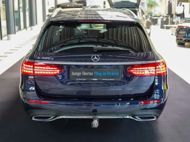Mercedes-Benz E 300