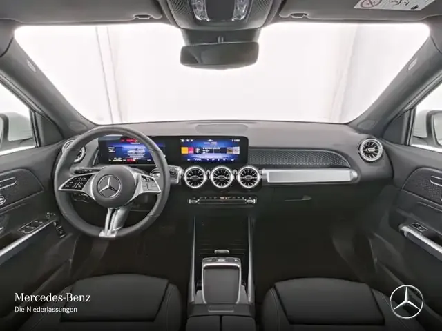 Mercedes-Benz EQB 300