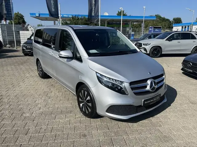 Mercedes-Benz V 250