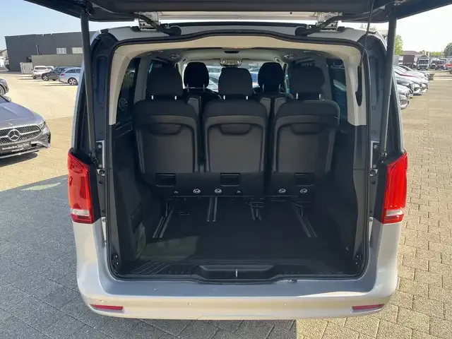 Mercedes-Benz V 250