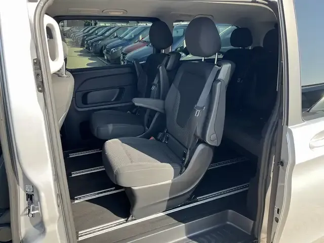 Mercedes-Benz V 250