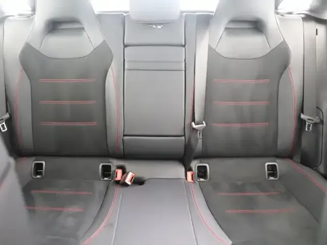 Mercedes-Benz CLA 220