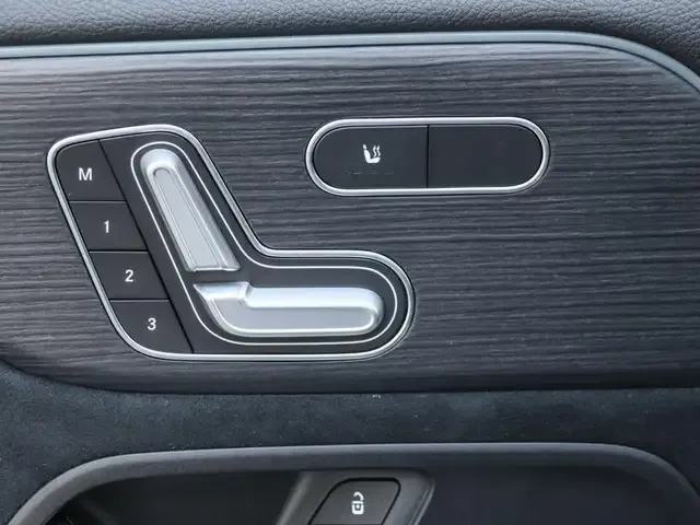 Mercedes-Benz EQA 300