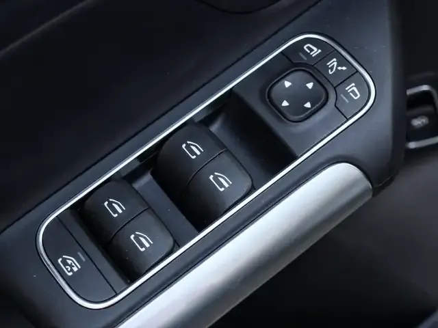 Mercedes-Benz EQA 300
