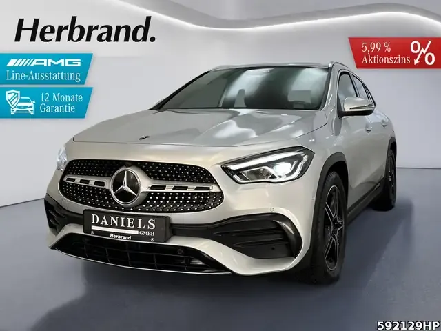 Mercedes-Benz GLA 200