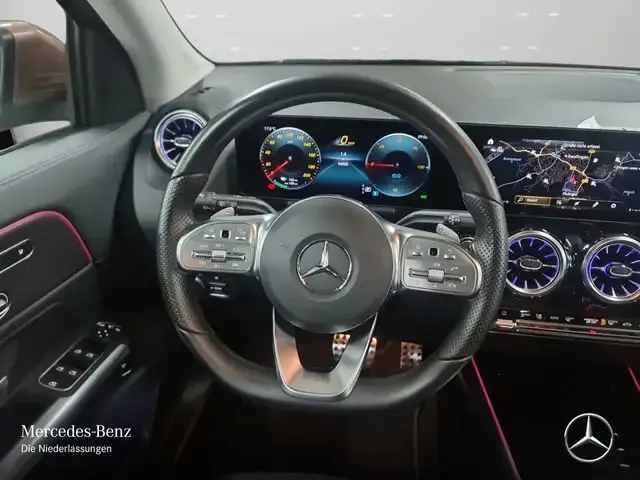 Mercedes-Benz EQA 300