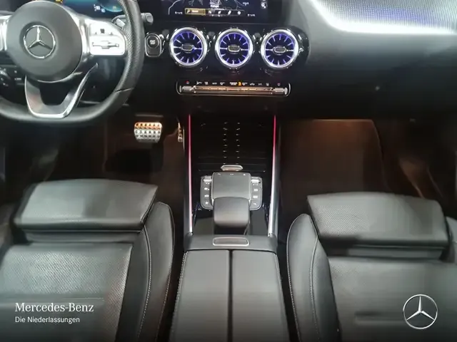 Mercedes-Benz EQA 300