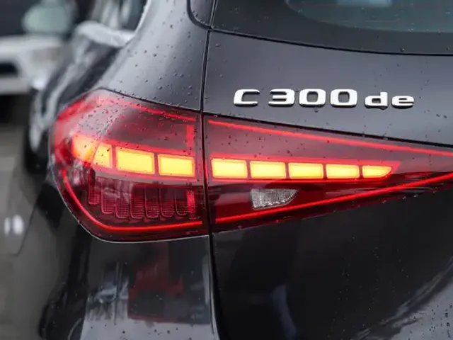 Mercedes-Benz C 300