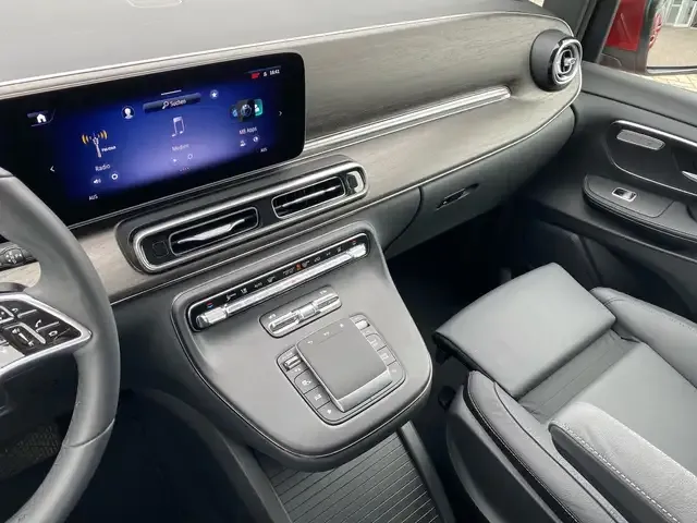 Mercedes-Benz EQV 300