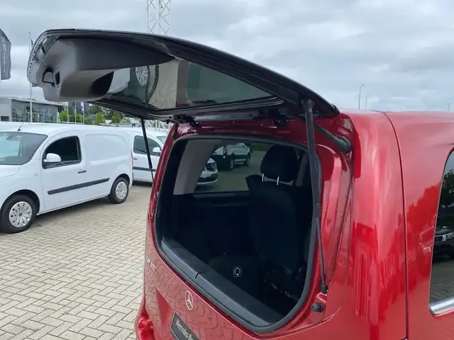 Mercedes-Benz EQV 300