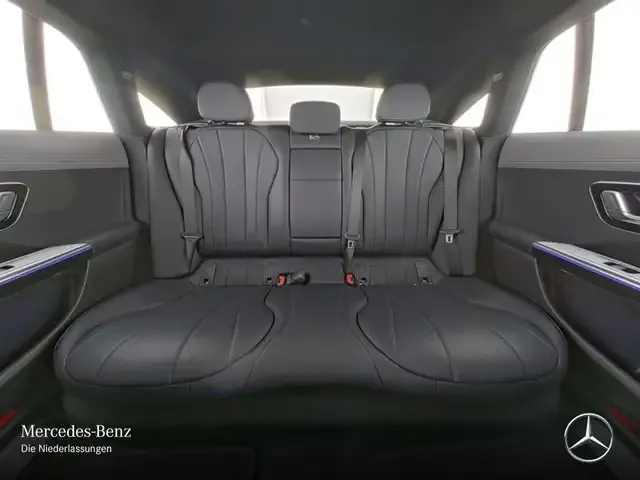 Mercedes-Benz EQE 300