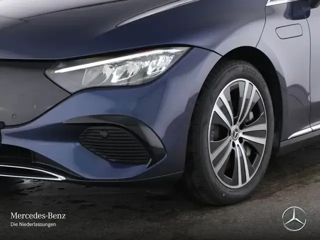 Mercedes-Benz EQE 300