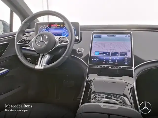 Mercedes-Benz EQE 300