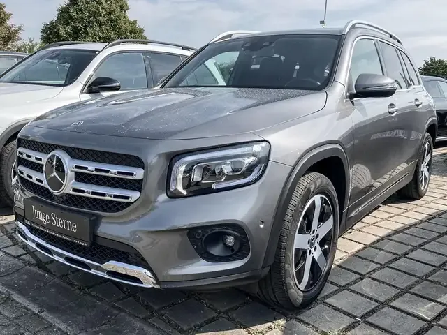 Mercedes-Benz GLB 200