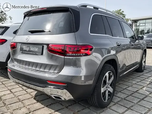 Mercedes-Benz GLB 200