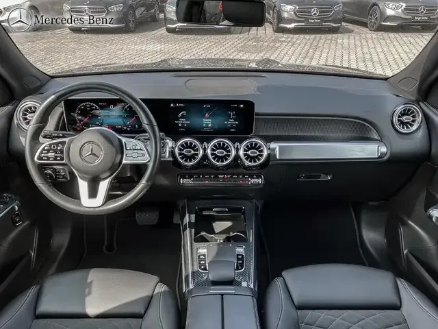 Mercedes-Benz GLB 200
