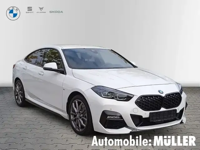 BMW 220