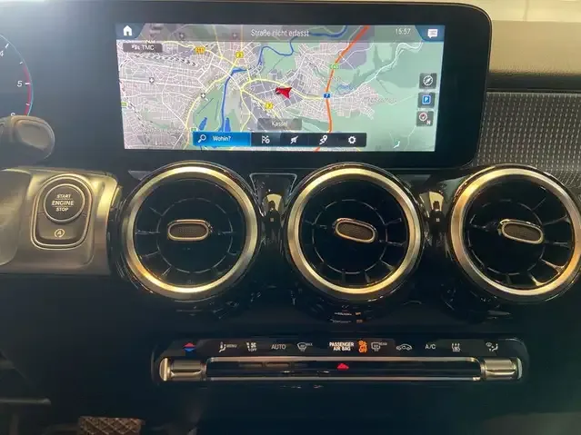 Mercedes-Benz GLB 200