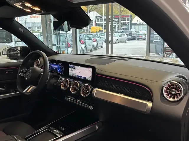 Mercedes-Benz EQB 300