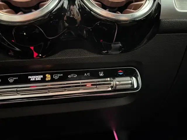 Mercedes-Benz EQB 300