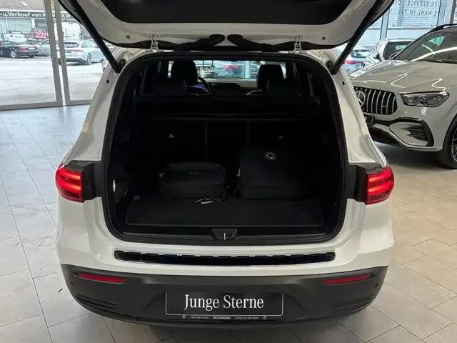 Mercedes-Benz EQB 300