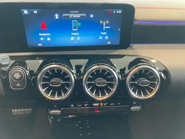 Mercedes-Benz CLA 220