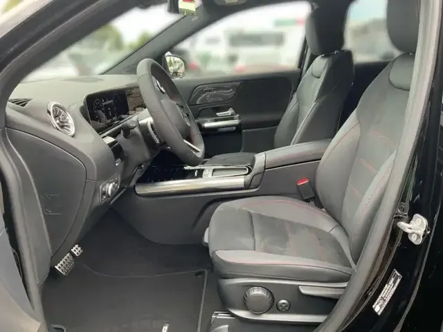 Mercedes-Benz GLA 220